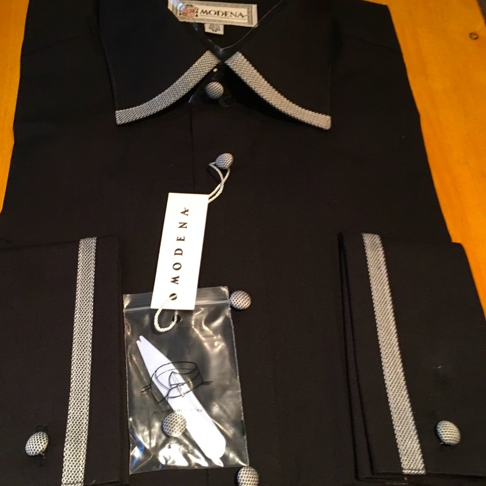3 brand new 15 1/2 32/33 mens dress shirts.